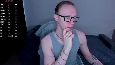 Snapshot of alex_silent chatting on March 5, 4:08 am alex_silent online show from March 5, 4:08 am