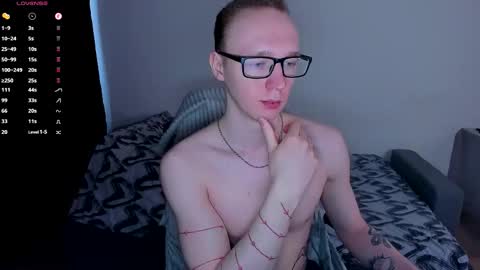 Snapshot of alex_silent chatting on March 11, 3:23 am alex_silent online show from March 11, 3:23 am