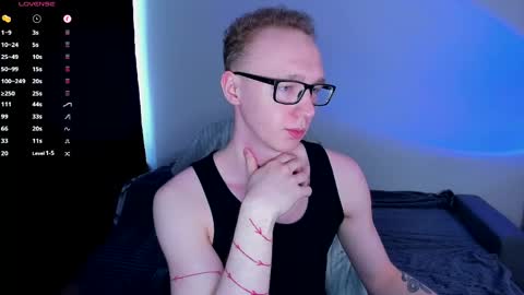 alex_silent online show from April 29, 7:45 am