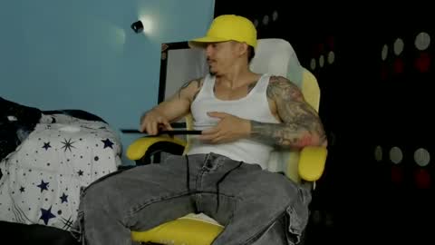 alex_sthorm online show from September 28, 5:24 am