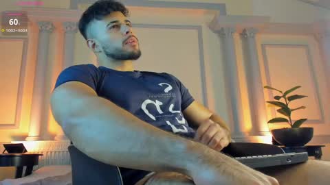alex_wolf05 online show from May 15, 7:10 pm