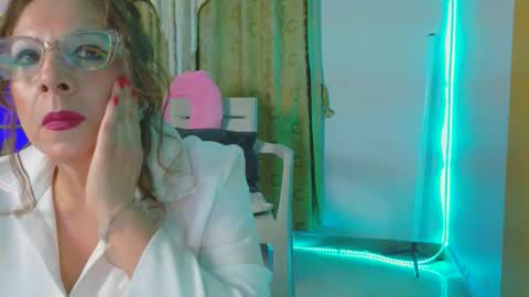 Alexa online show from May 2, 11:32 pm