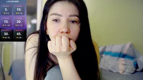 Snapshot of alexa_cruze chatting on January 14, 12:43 am Alexa online show from January 14, 12:43 am