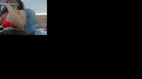 Snapshot of alexa_forbes_ chatting on May 21, 2:40 am Alexa Forbes online show from May 21, 2:40 am
