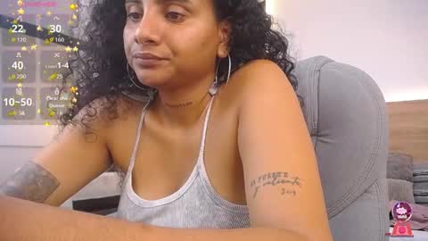 Snapshot of alexa_forbes_ chatting on May 29, 2:20 am Alexa Forbes online show from May 29, 2:20 am