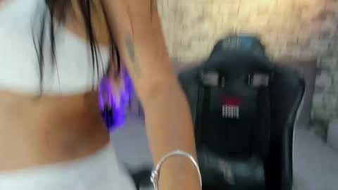 Snapshot of alexa_foxx27 chatting on February 4, 7:22 pm alexa_foxx27 online show from February 4, 7:22 pm