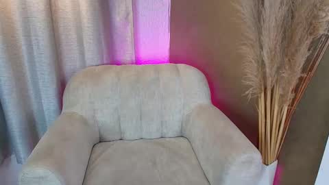 Snapshot of alexa_foxx27 chatting on March 5, 8:53 pm alexa_foxx27 online show from March 5, 8:53 pm