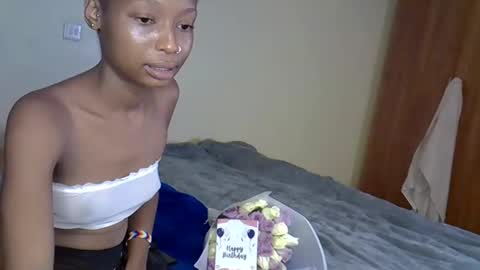 Snapshot of alexa_foxxie chatting on January 1, 1:05 pm Alexa online show from January 1, 1:05 pm