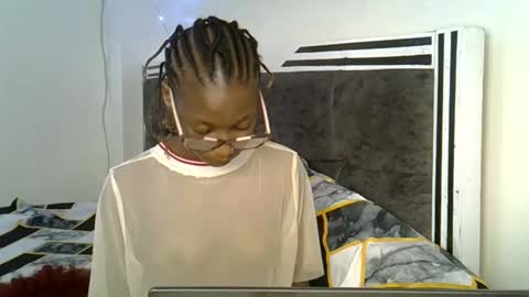 Snapshot of alexa_foxxie chatting on October 16, 6:42 pm Alexa online show from October 16, 6:42 pm
