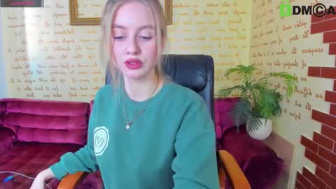 Snapshot of alexa_glory chatting on September 20, 1:56 pm Alexa online show from September 20, 1:56 pm