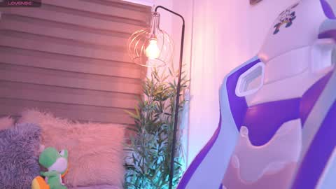 Snapshot of alexa_grey_1 chatting on September 9, 12:26 pm alexa online show from September 9, 12:26 pm