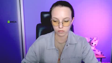 Snapshot of alexa_night_ chatting on September 16, 1:12 pm alexa_night_ online show from September 16, 1:12 pm
