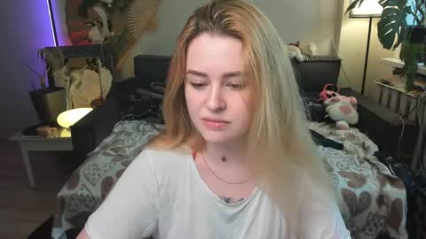 alexa_pirs online show from April 19, 1:21 pm