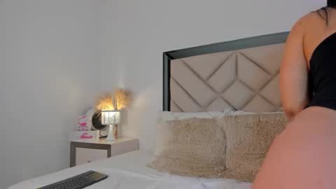 Snapshot of alexa_tobar chatting on October 12, 3:33 pm alexa_tobar online show from October 12, 3:33 pm