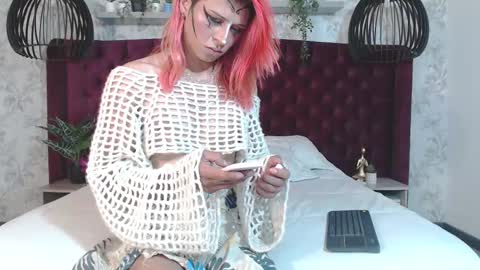 alexa_vandercloude online show from January 19, 4:25 pm