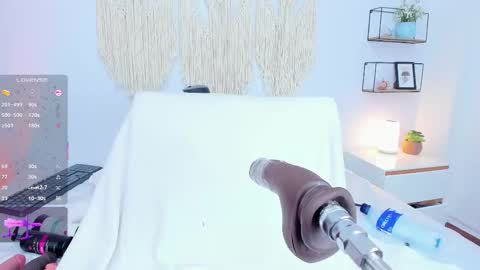 Snapshot of alexaa_lovely chatting on March 27, 2:39 pm Alexa online show from March 27, 2:39 pm