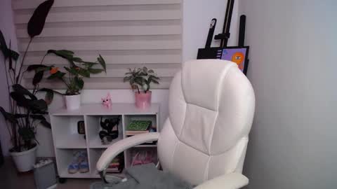 alexaa_obrien online show from February 16, 1:14 am