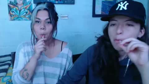 Snapshot of alexablu3 chatting on January 20, 1:50 am Alexa Blu3 online show from January 20, 1:50 am