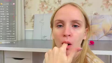 Emma - blonde and Mia - dark online show from December 17, 3:12 am