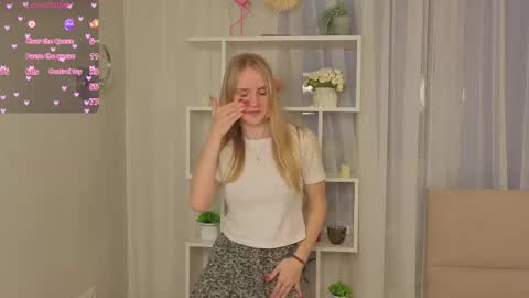 Emma - blonde and Mia - dark online show from December 20, 3:13 am