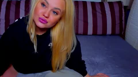 AlexaLaVibes online show from April 19, 4:56 am