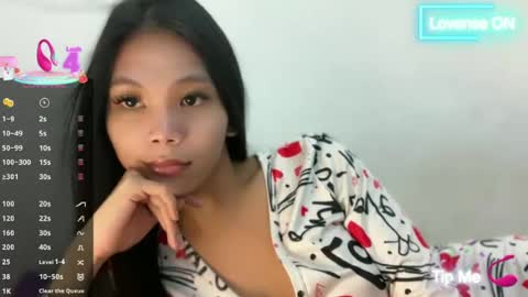 Snapshot of alexaloove chatting on July 1, 1:45 pm alexa online show from July 1, 1:45 pm