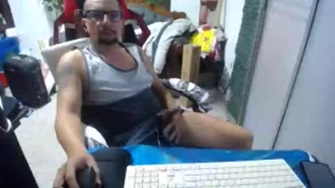 Snapshot of alexamdergal chatting on December 17, 5:04 pm Alexamdergal online show from December 17, 5:04 pm