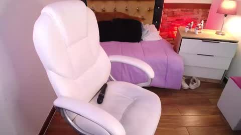 Alexa Moon online show from February 15, 4:12 pm