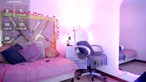 Alexa Moon online show from October 10, 5:56 pm