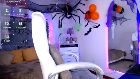 Alexa Moon online show from October 26, 4:35 pm