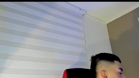 Snapshot of alexander_diiaz chatting on April 29, 12:42 pm Alexander Diaz online show from April 29, 12:42 pm