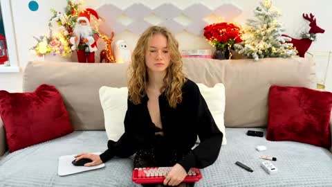 Alexandra Demore online show from January 4, 6:09 pm