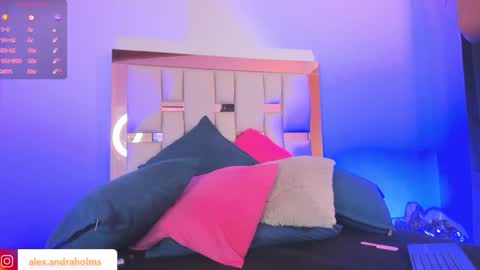 alexandra_holms1 online show from December 29, 12:45 pm