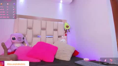 alexandra_holms1 online show from September 29, 9:19 pm