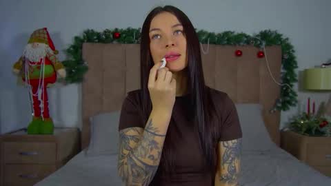 AlexandraBloom online show from December 21, 6:48 pm