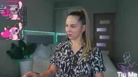 Snapshot of alexandracandy chatting on June 13, 1:09 pm alexandracandy online show from June 13, 1:09 pm