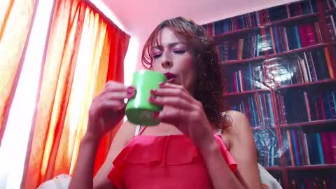 Snapshot of alexandrahornysexi chatting on February 15, 9:15 pm alexandra online show from February 15, 9:15 pm