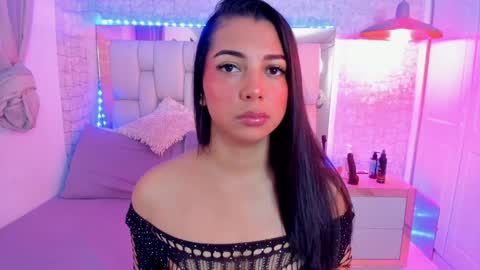 Snapshot of alexandramillerr chatting on December 24, 10:44 am Alexandra Miller online show from December 24, 10:44 am