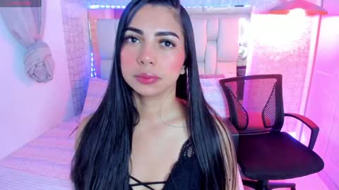 Snapshot of alexandramillerr chatting on January 10, 10:50 am Alexandra Miller online show from January 10, 10:50 am