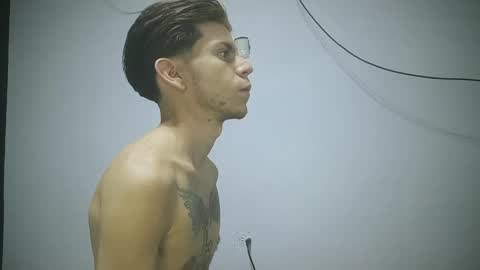 alexandrorossi online show from December 3, 4:58 am