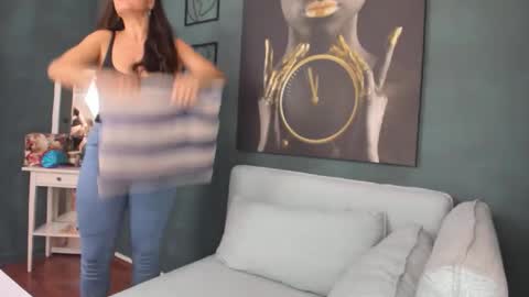 AlexaNikole online show from May 19, 7:37 am