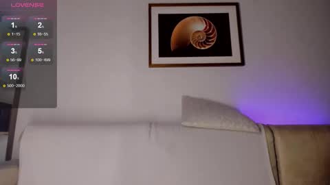 AlexaStevens online show from December 17, 7:36 am