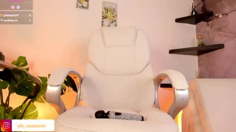 Snapshot of alexawarren_ chatting on May 11, 5:32 pm alexawarren_ online show from May 11, 5:32 pm