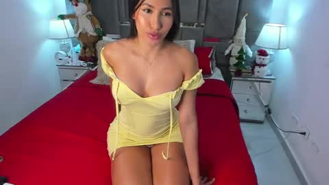 Snapshot of alexawhittee chatting on December 30, 3:47 am laurens online show from December 30, 3:47 am