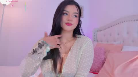 lexandra  online show from May 8, 1:16 pm