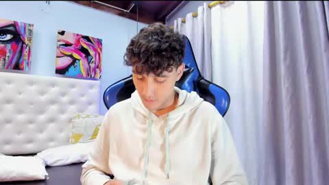 Alex online show from December 21, 1:15 am