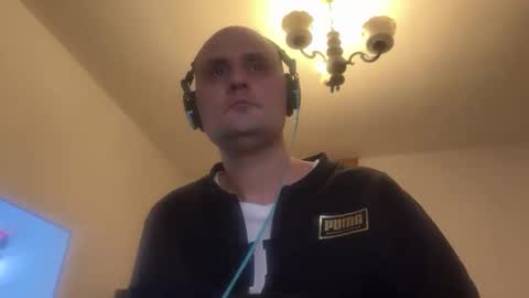 Snapshot of alexbgkl chatting on December 20, 10:32 pm alexbgkl online show from December 20, 10:32 pm