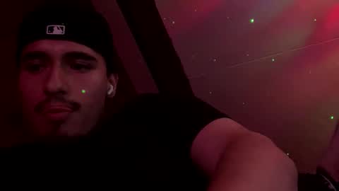 alexbravo13 online show from April 4, 1:15 am