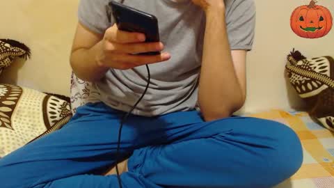 Snapshot of alexdelarge323 chatting on October 11, 11:31 am Alex online show from October 11, 11:31 am