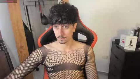 Snapshot of alexfloreszzz chatting on September 16, 1:23 pm alexfloreszzz online show from September 16, 1:23 pm